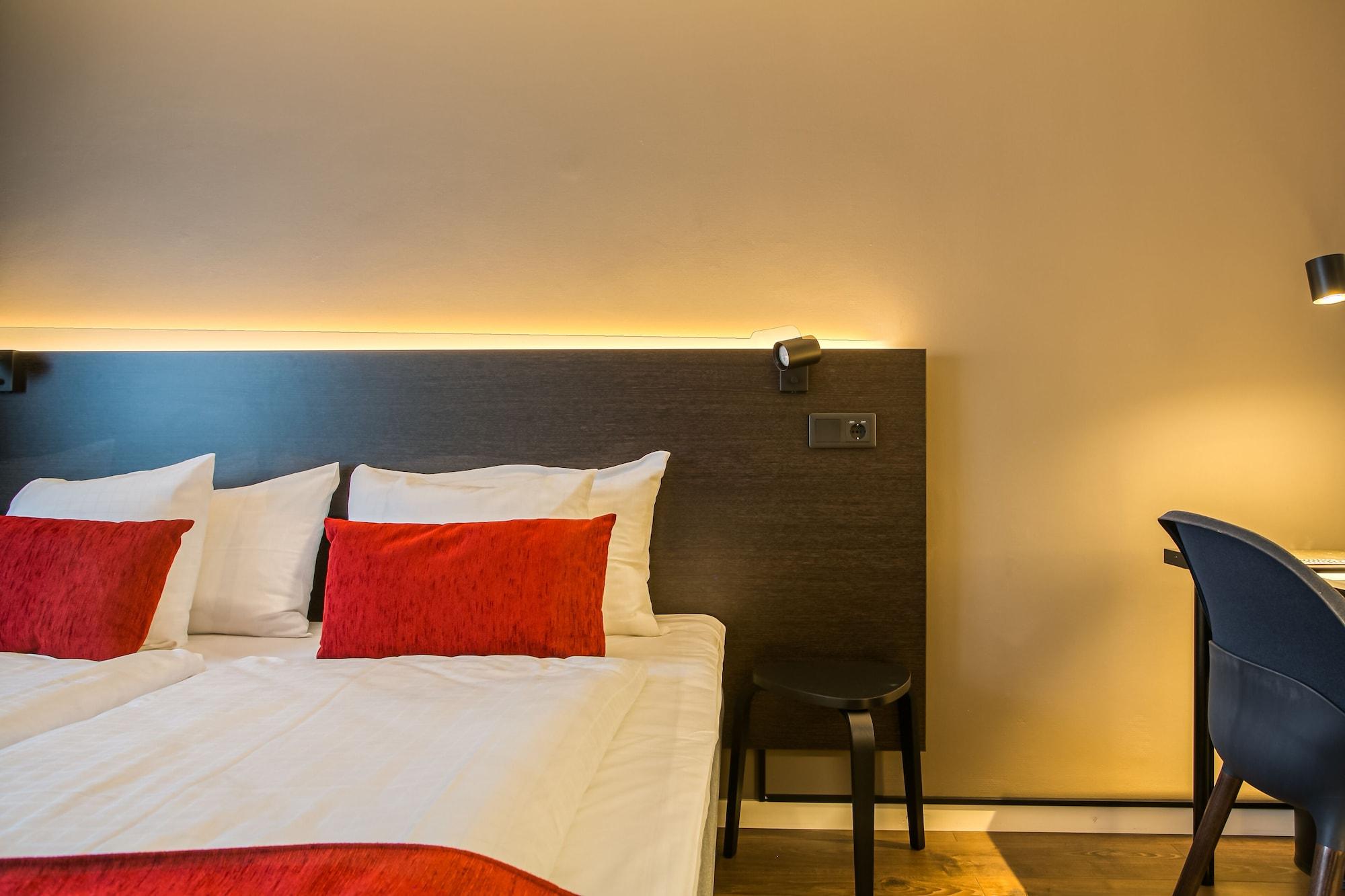 Best Western Hotel Savoy كارلستاد المظهر الخارجي الصورة